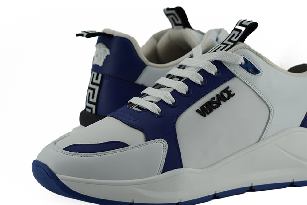 Versace eleganta blå och vita lädersneakers