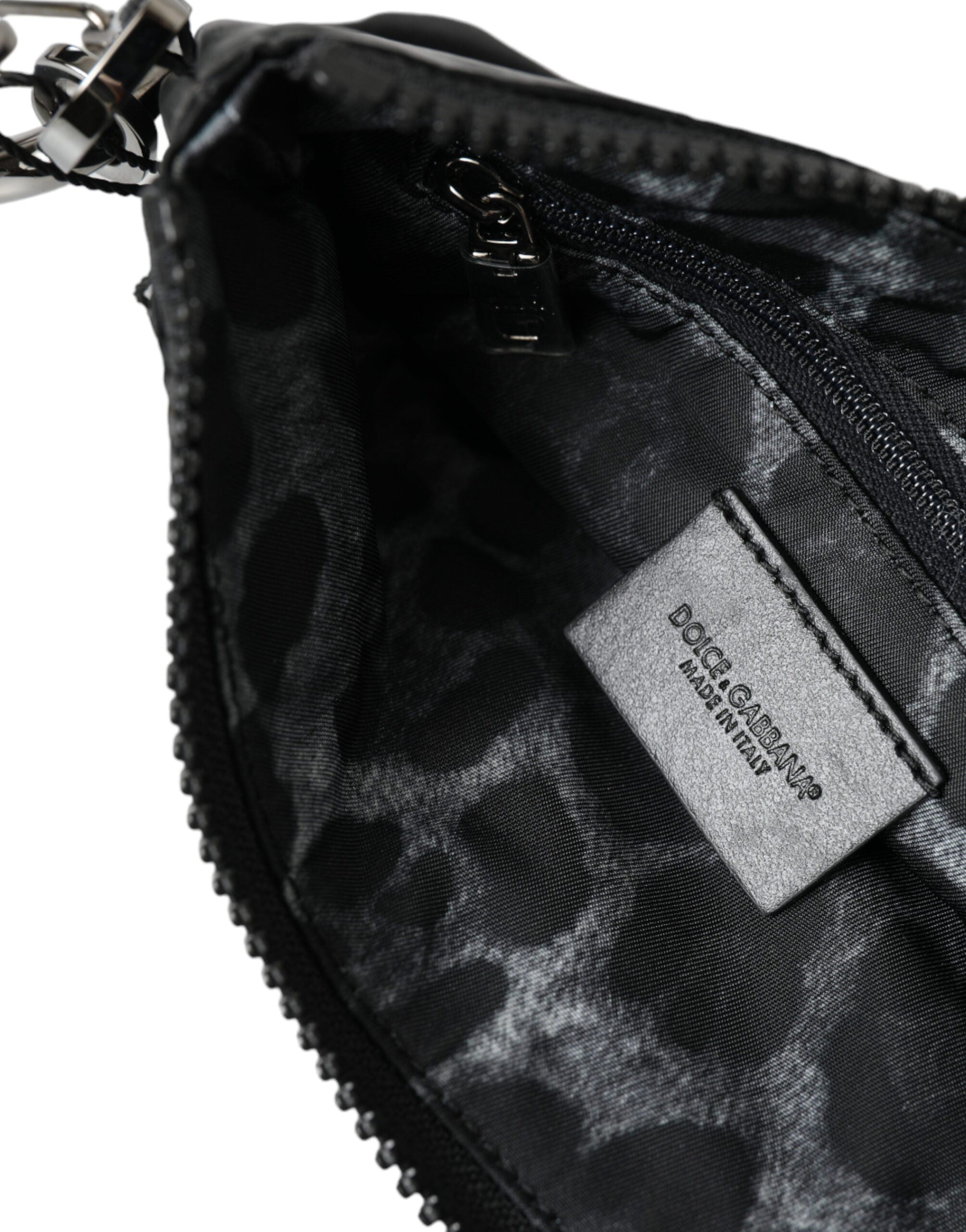 Dolce & Gabbana svart nylon nyckelringspåse med logotyp och plack kuvertväska