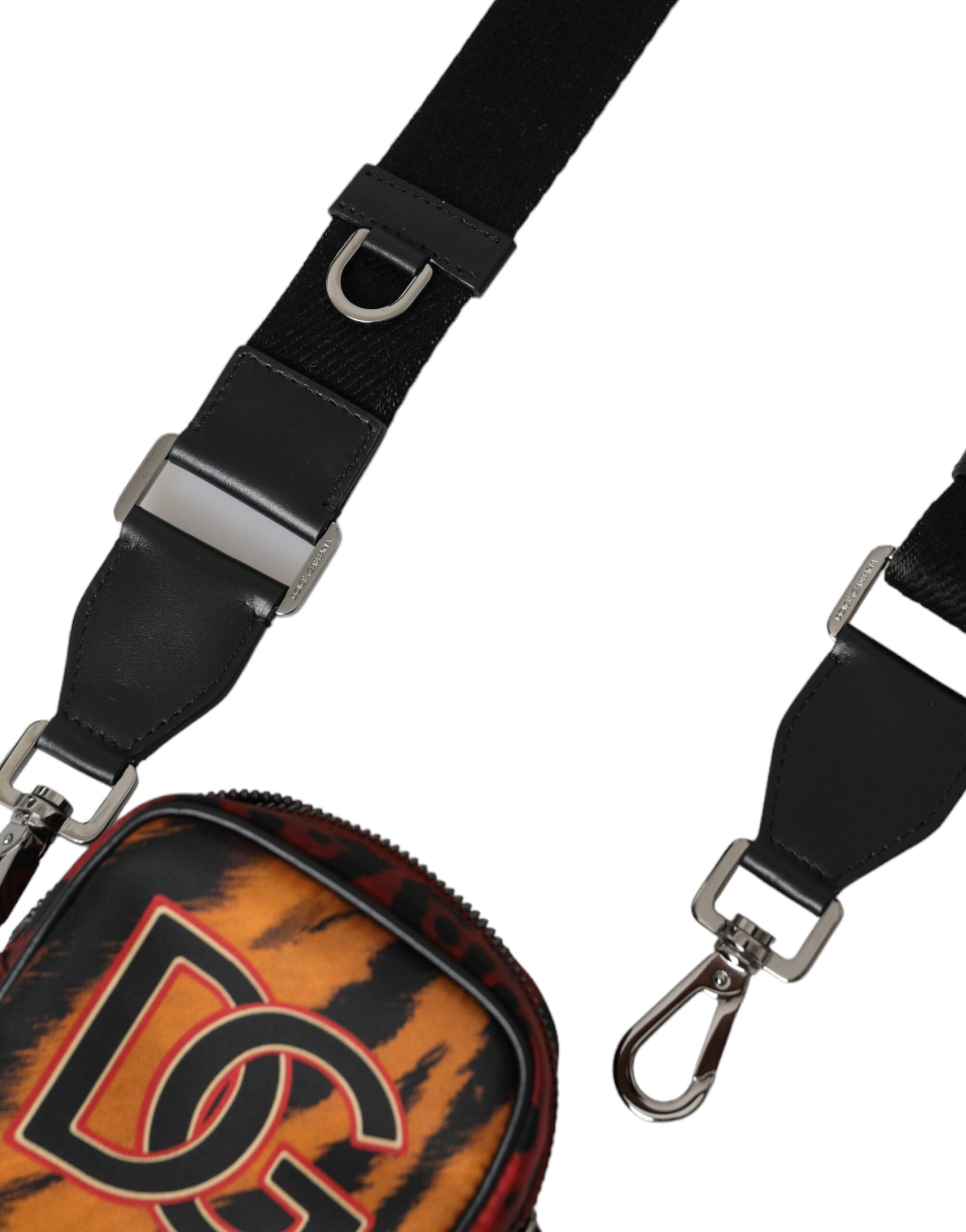 Dolce & Gabbana flerfärgad tigermönstrad nylonaxelväska med logotyp