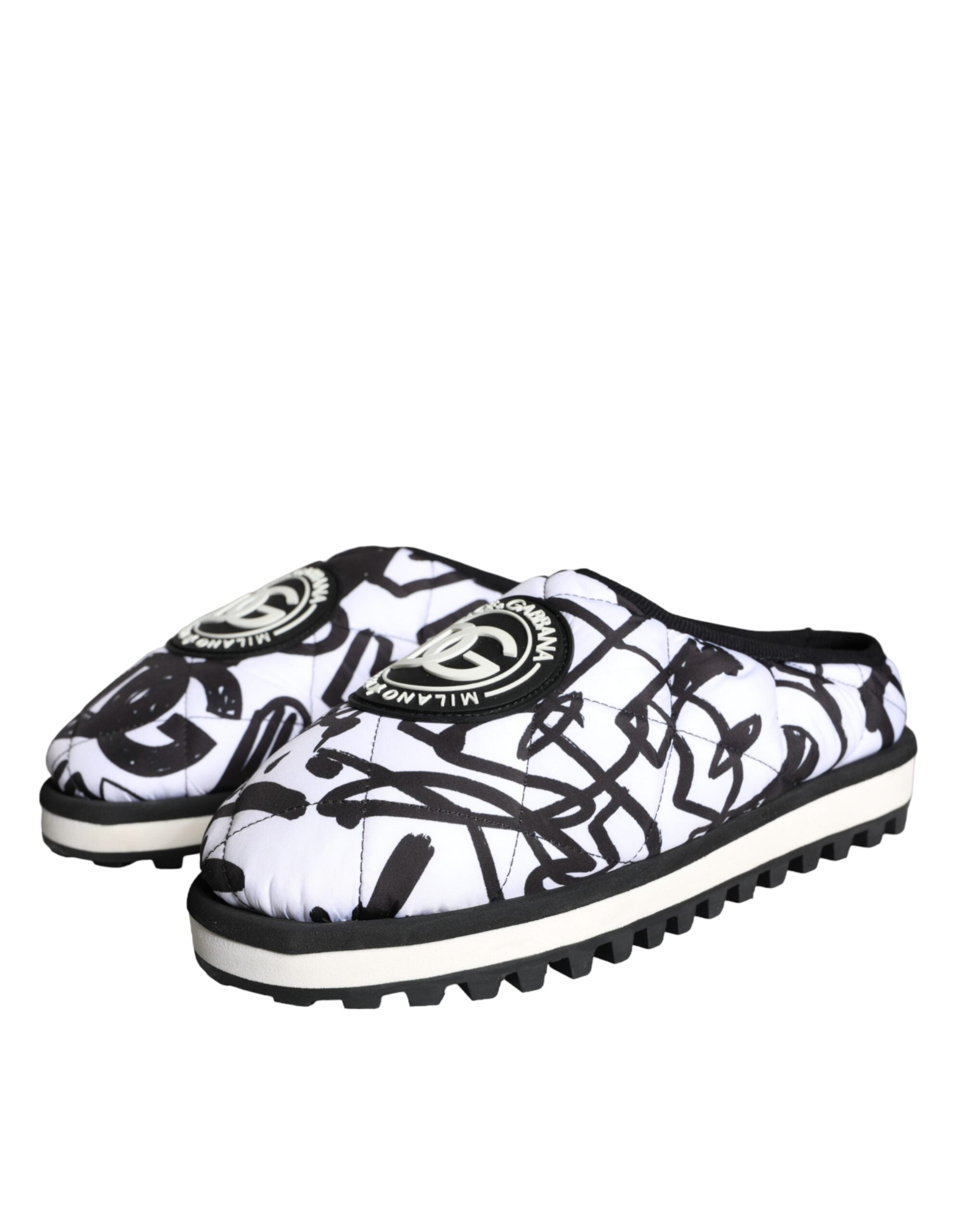 Dolce & Gabbana Svarta Vita Quiltade Logotyp Sandaler Tofflor Skor