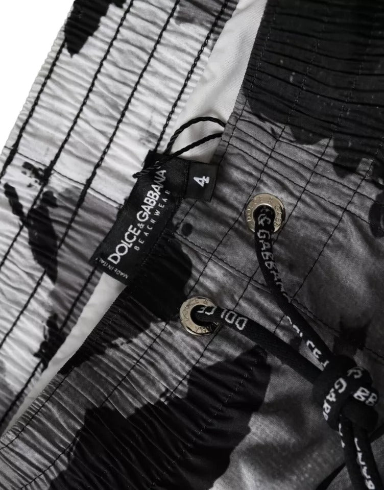 Dolce & Gabbana Flerfärgade Kamouflage DG Logo Beachwear Shorts Badkläder