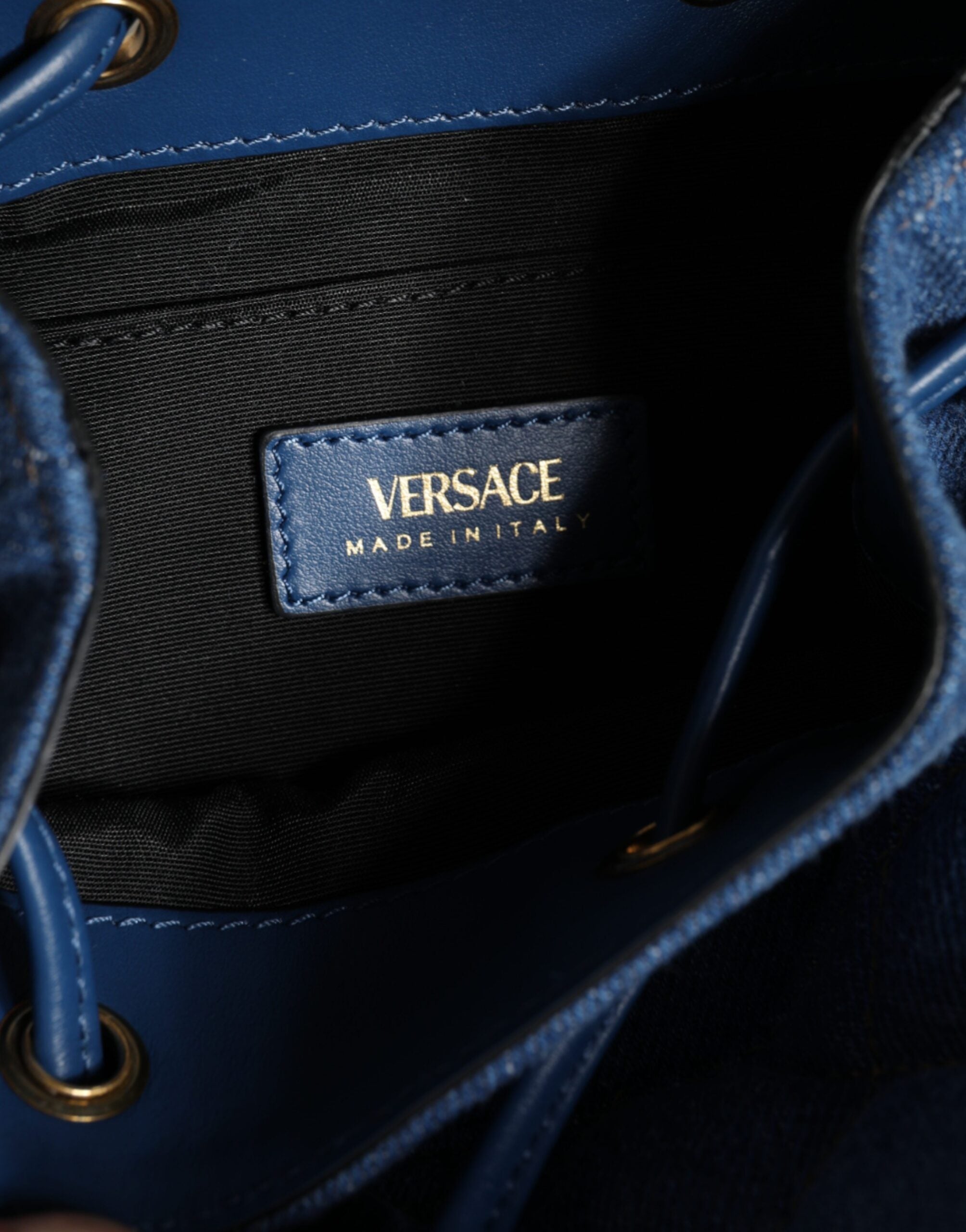 Versace Blå Quilted Denim Läder Axelremsväska