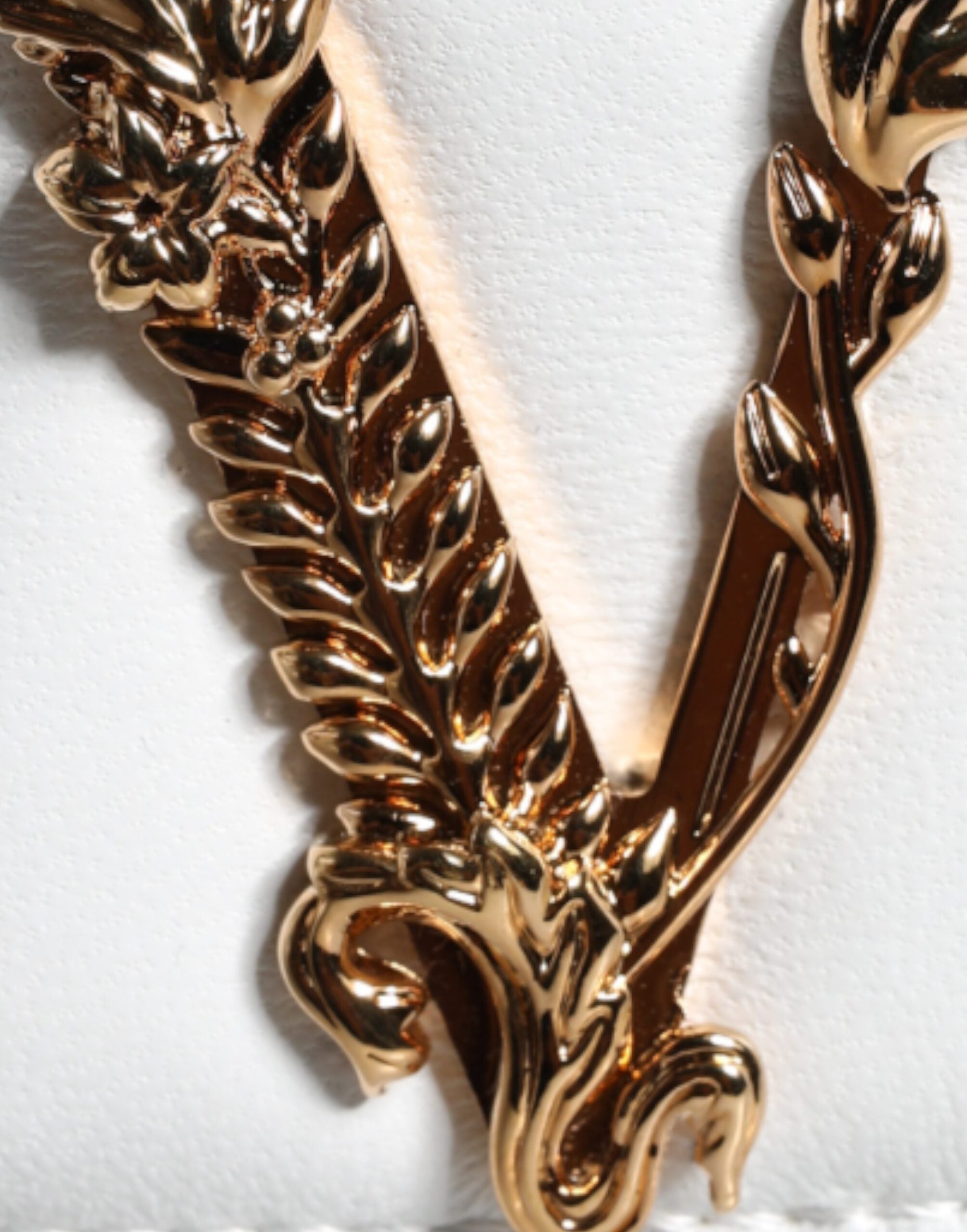 Versace Vit Quilted Nappa Leather Axelremsväska