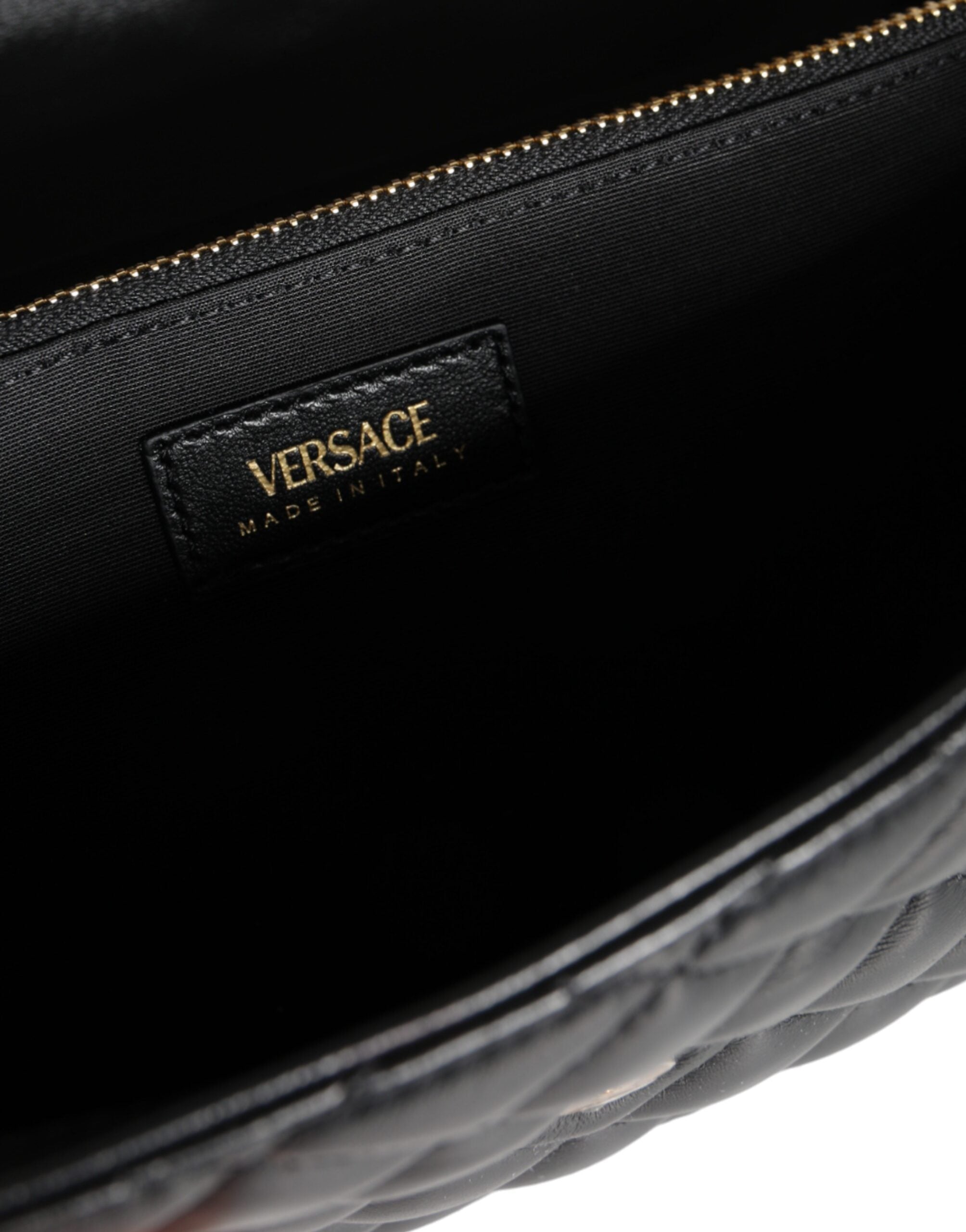 Versace svart quiltad axelväska i nappaläder