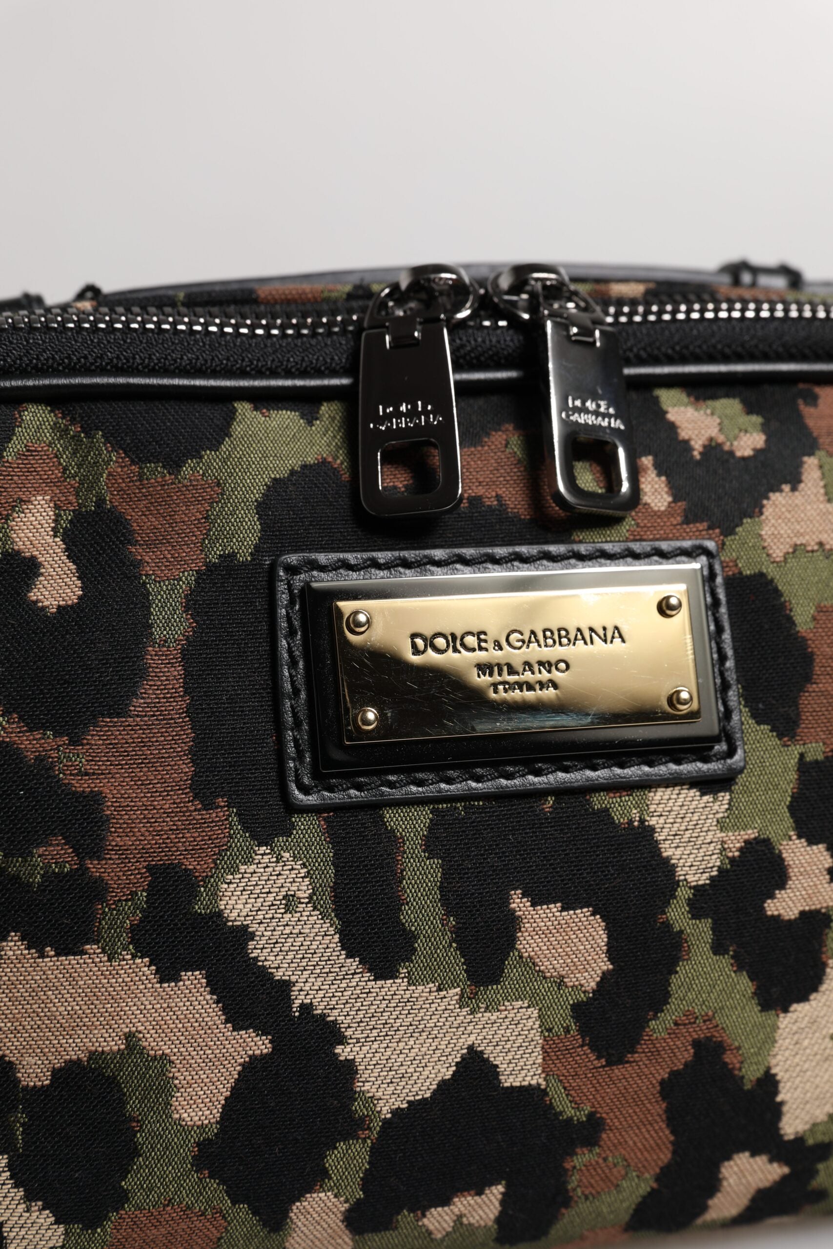 Dolce & Gabbana Flerfärgad Leopard DG Logotyp Midjeväska med Bälte