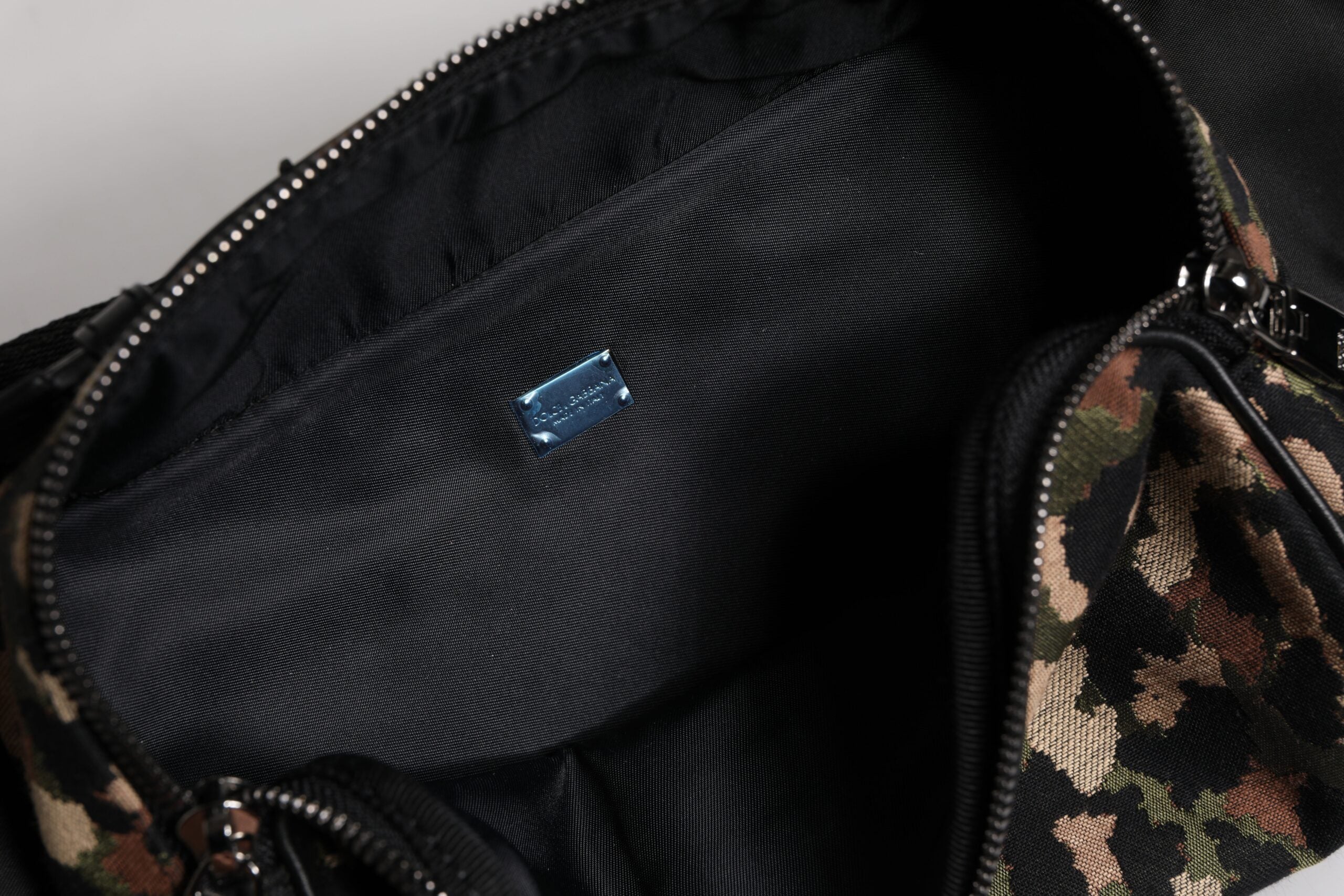 Dolce & Gabbana Flerfärgad Leopard DG Logotyp Midjeväska med Bälte