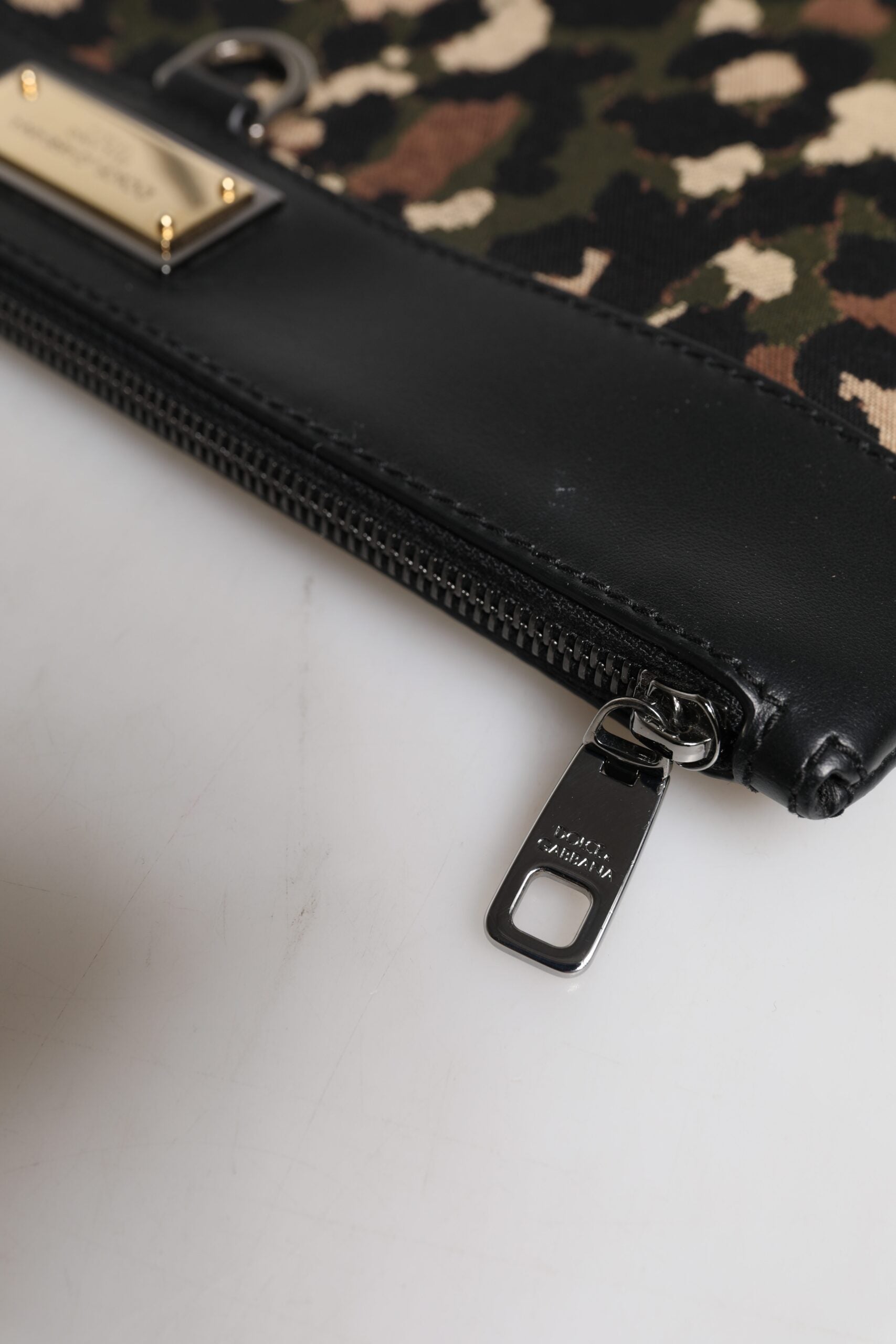 Dolce & Gabbana Flerfärgad Leopard Jacquard Mönstrad Logotyp Plack Väska