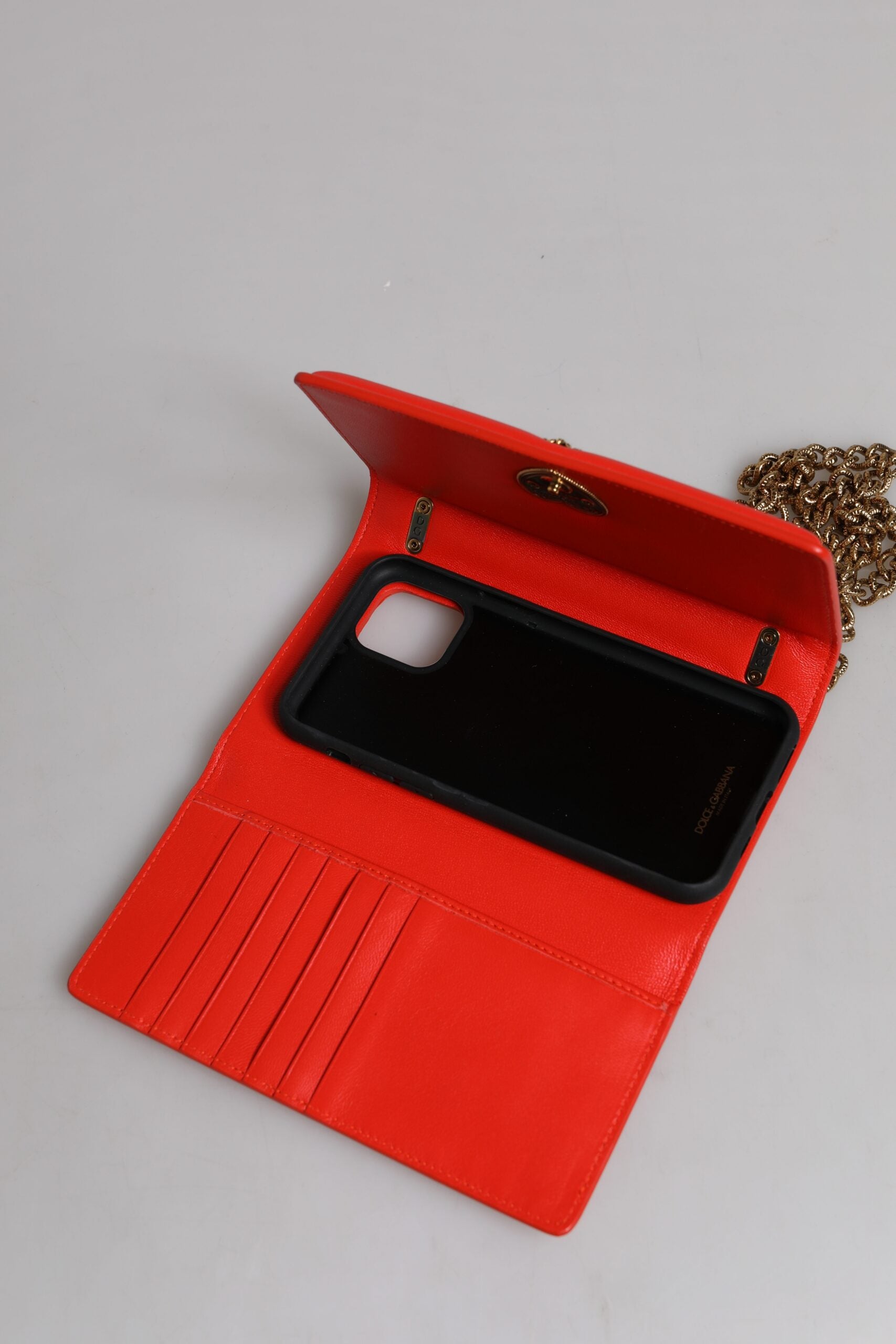 Dolce & Gabbana Röd Quilted Devotion Axelremsväska med Kedja och Telefonfodral