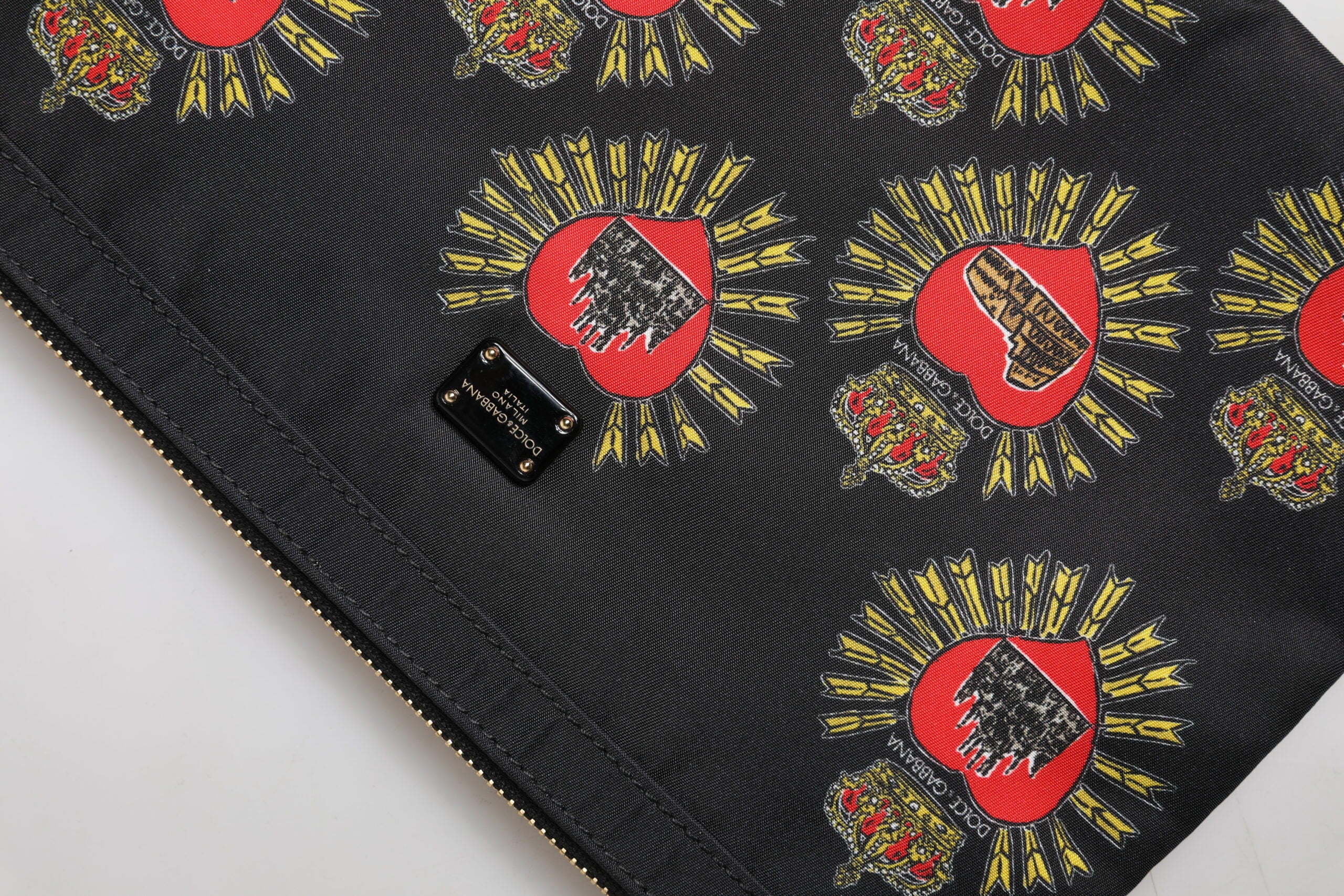 Dolce & Gabbana svartröd nylon Sacred Heart kuvertväska