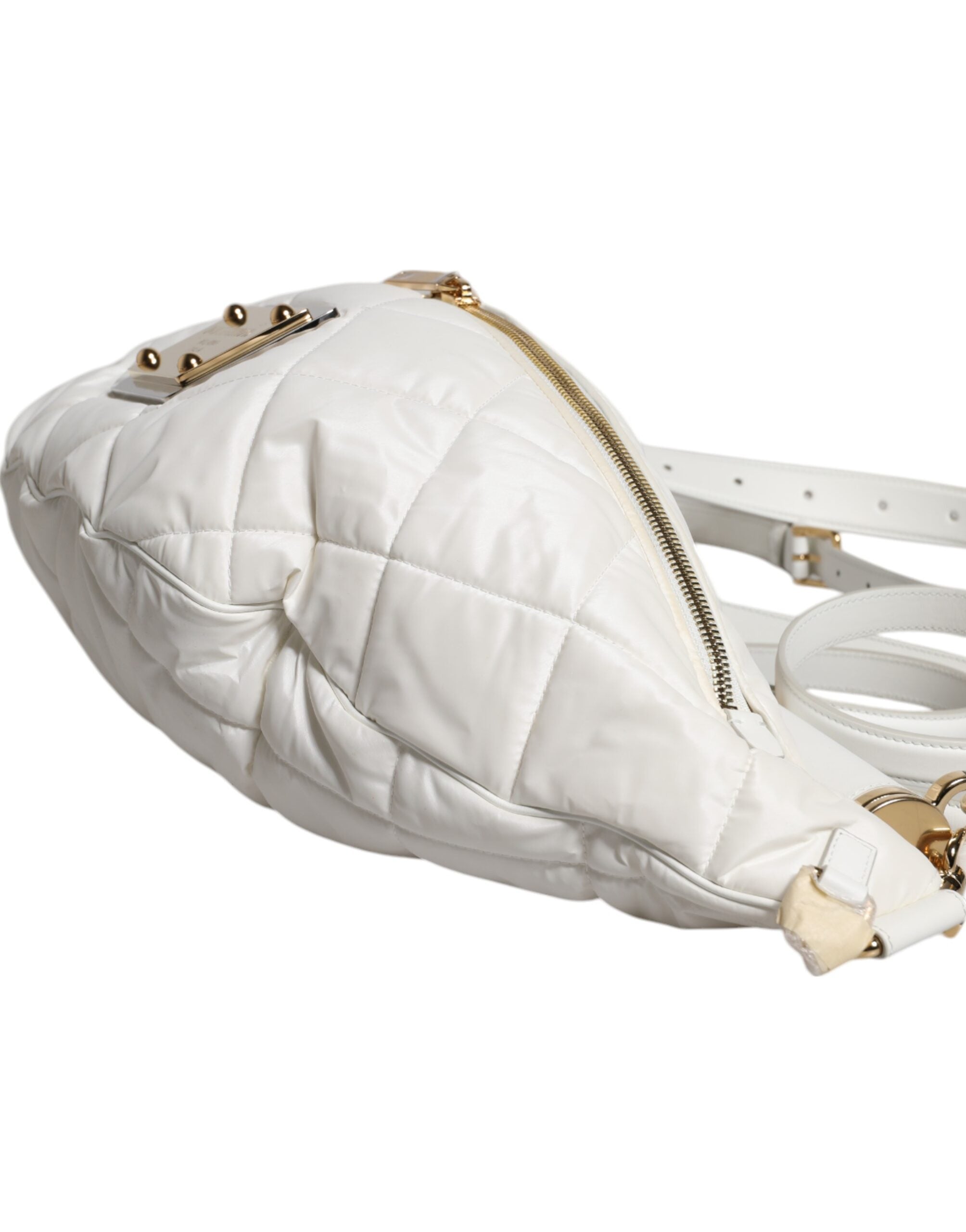 Dolce & Gabbana Vit Quilted Logotypplackad Midjeväska