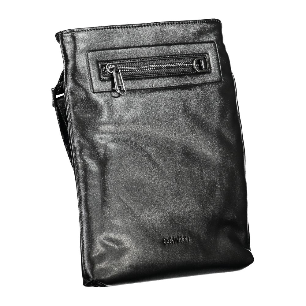 Calvin Klein Sleek svart axelväska med kontrastdetaljer
