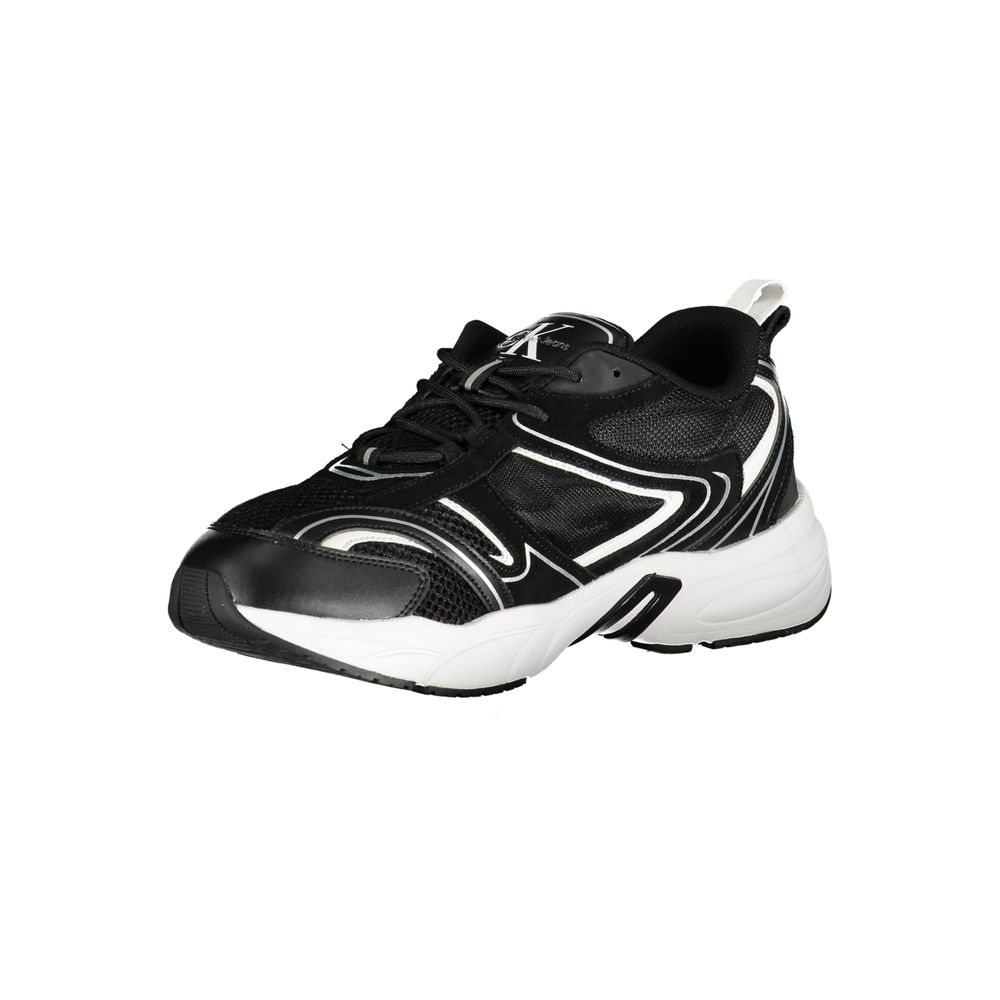Calvin Klein – Eleganta svarta sneakers med snörning och kontrastdetaljer