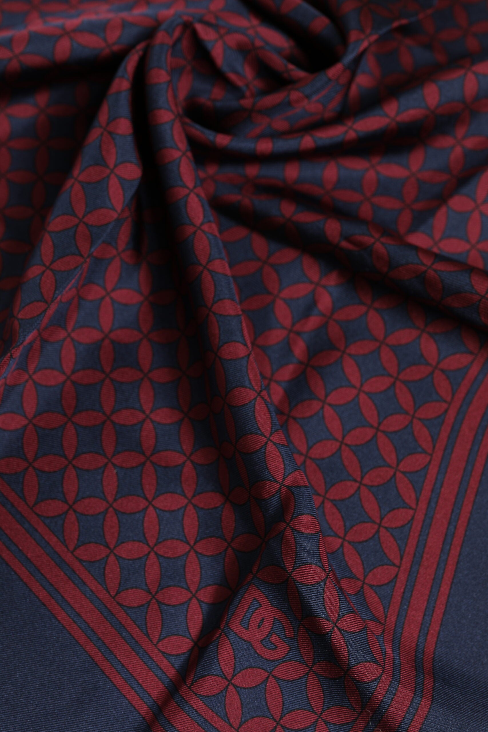 Dolce & Gabbana Röd Blå Mönstrad Siden Fyrkantig Herr Foulard Halsduk
