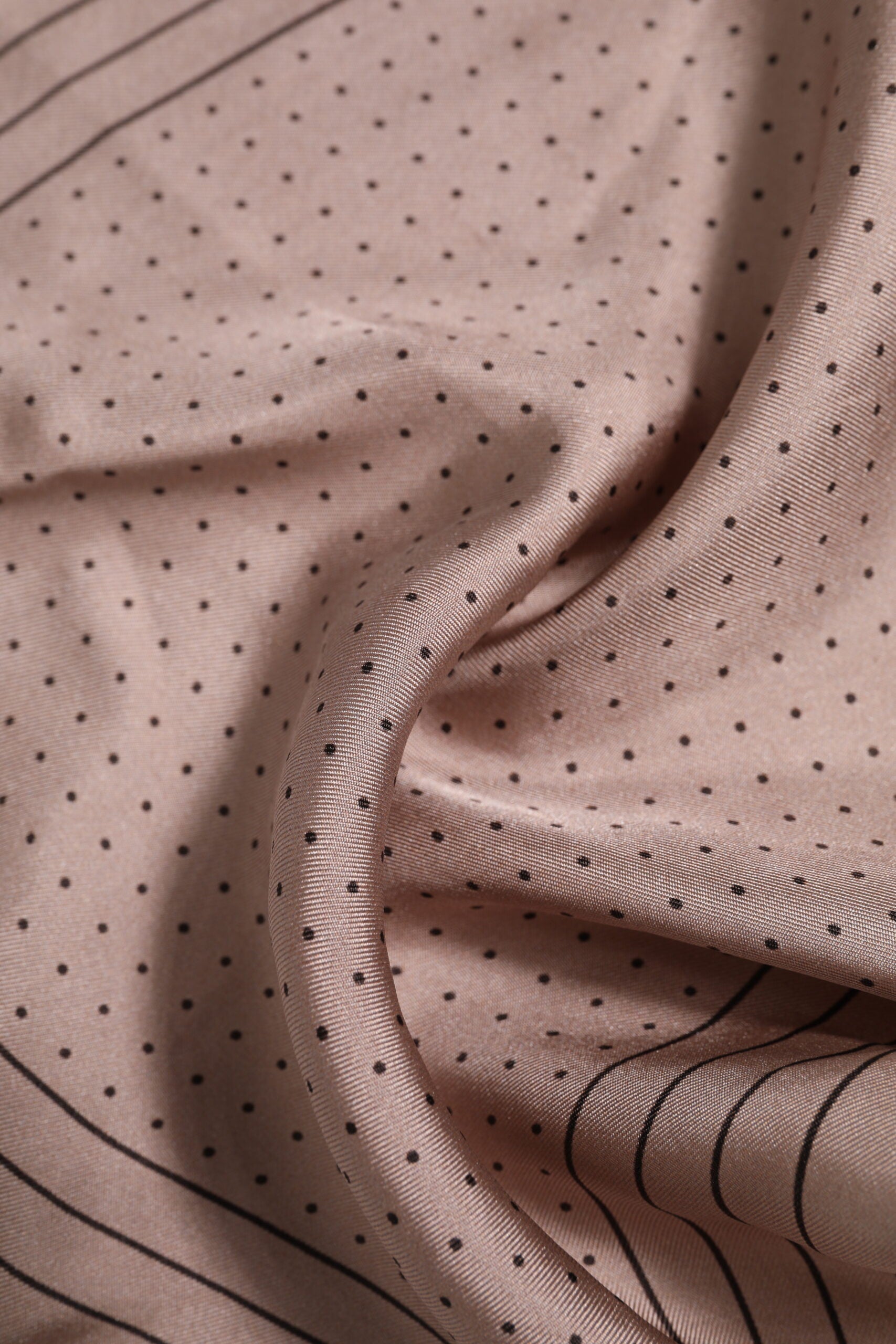 Dolce & Gabbana Beige Prickig Siden Fyrkantig Herr Foulard Halsduk