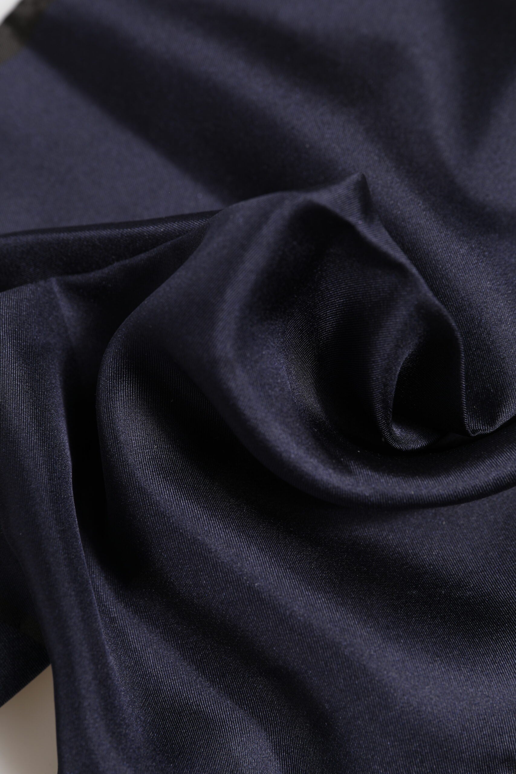 Dolce & Gabbana Blå DG Crown Siden Fyrkantig Herr Foulard Halsduk