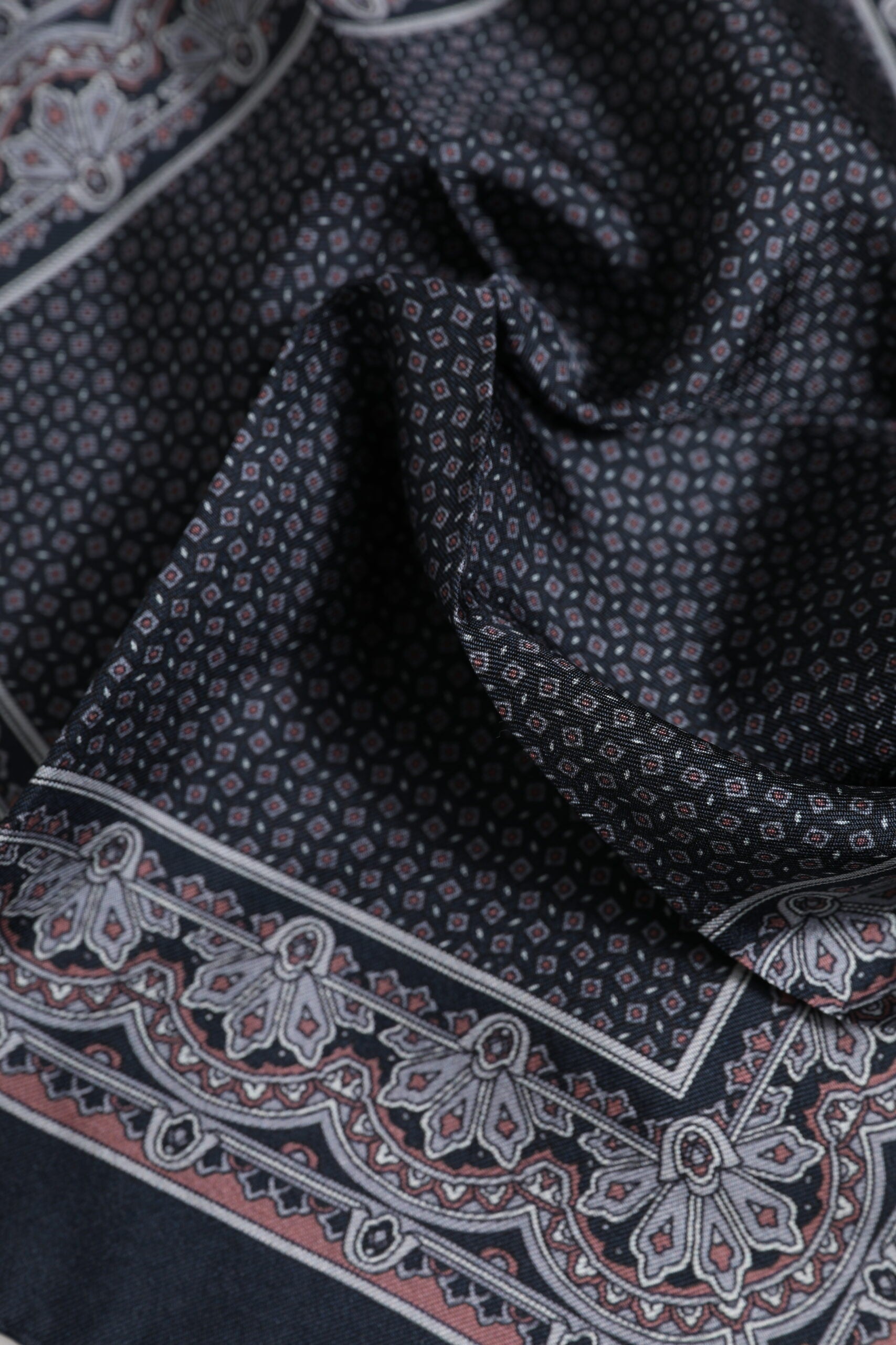 Dolce & Gabbana Multicolor Fantasy Silk Square Foulard Halsduk
