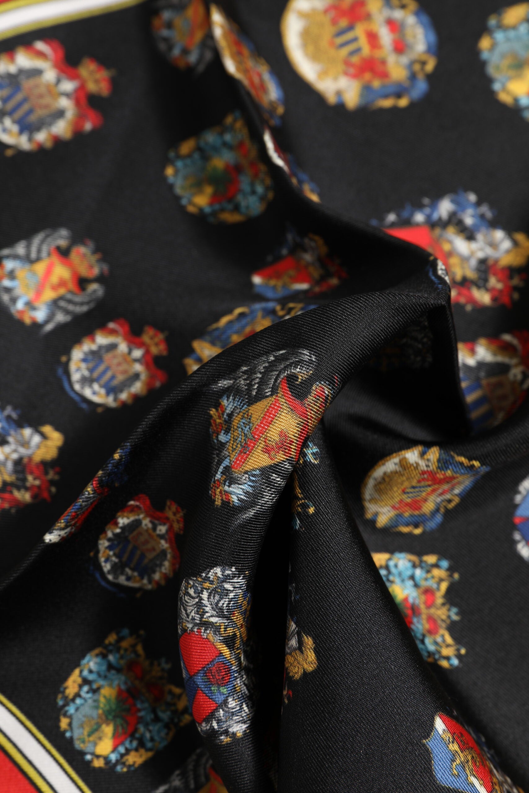 Dolce & Gabbana Flerfärgad Siden Fyrkantig Herrhalsduk
