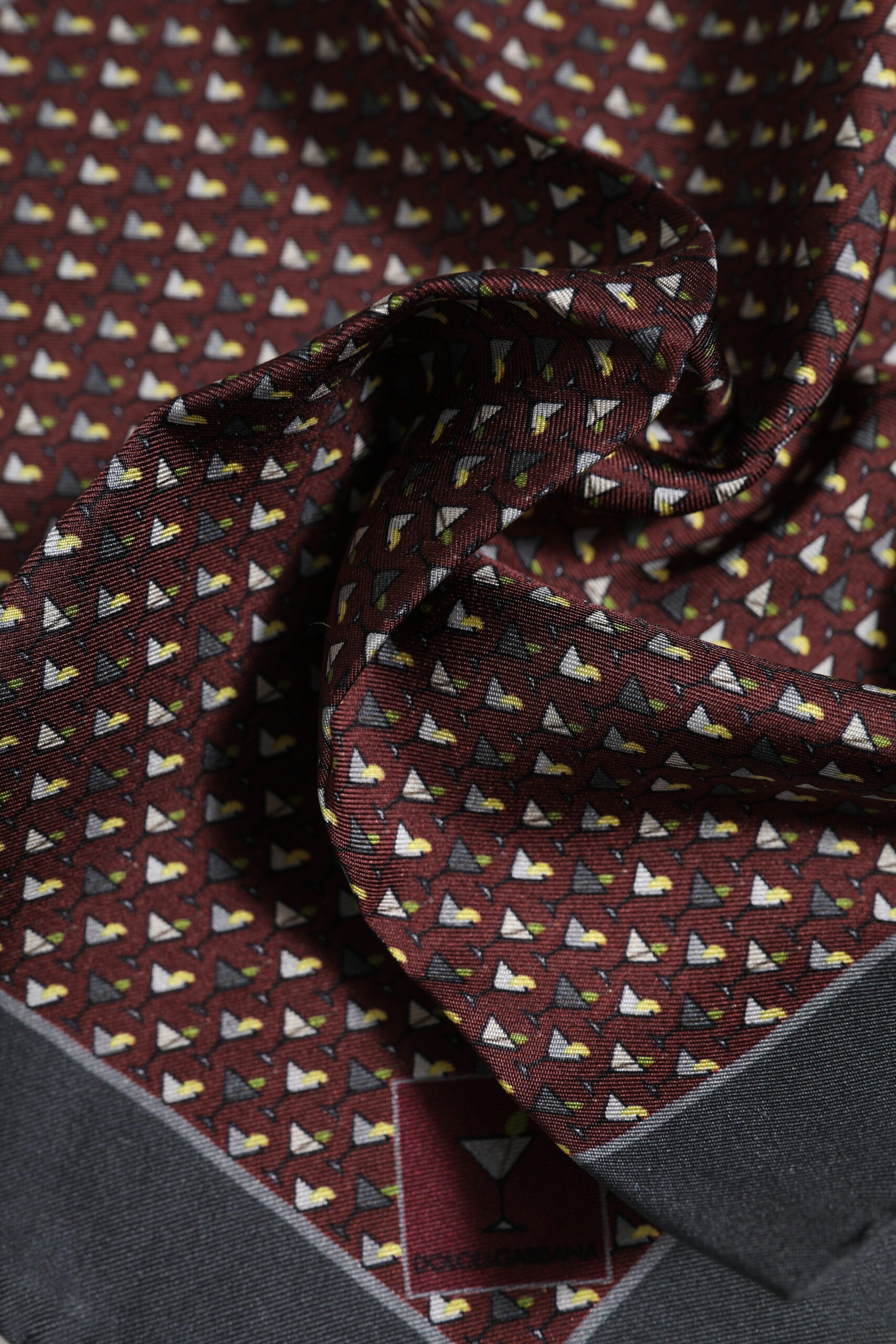 Dolce & Gabbana Rödbrun Cocktail Sidensjalett Fyrkantig Foulard