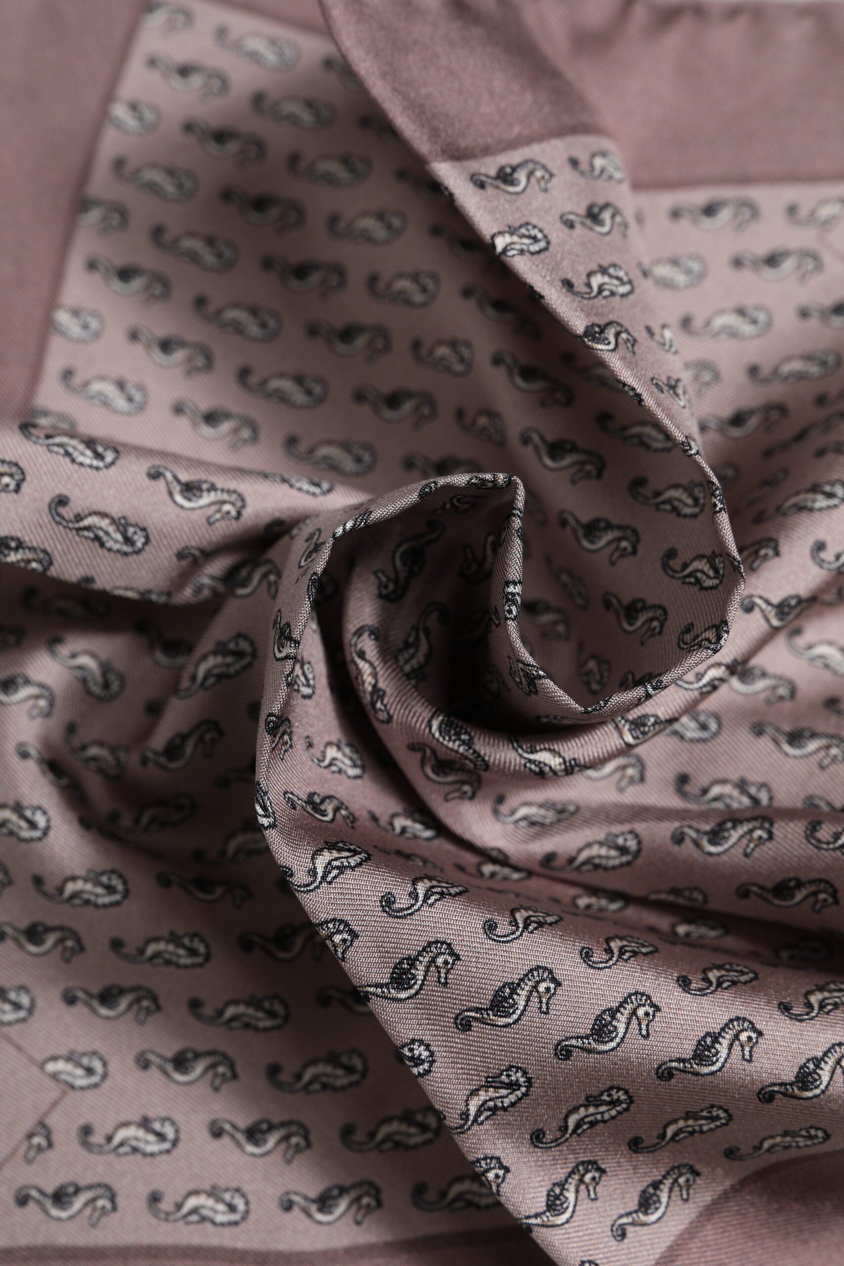 Dolce & Gabbana Brun Sjöhäst Siden Fyrkantig Foulard Halsduk