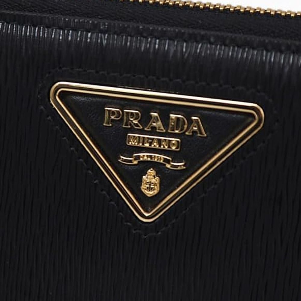 Prada Läderplånbok med Logotyp