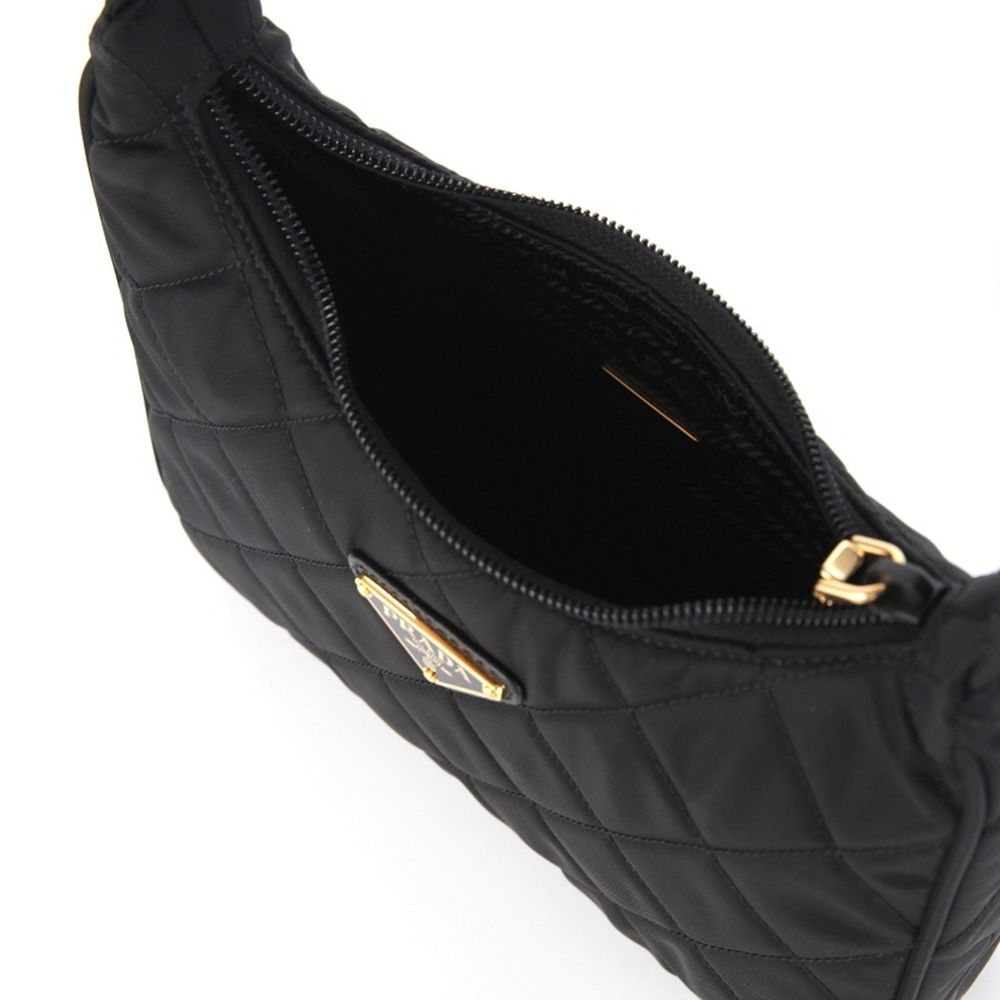 Prada Re-Nylon quiltad axelväska