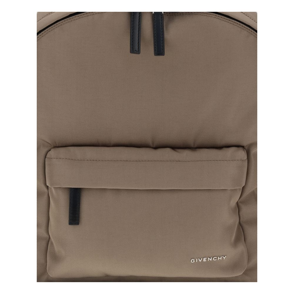 Givenchy Essential U tygryggsäck