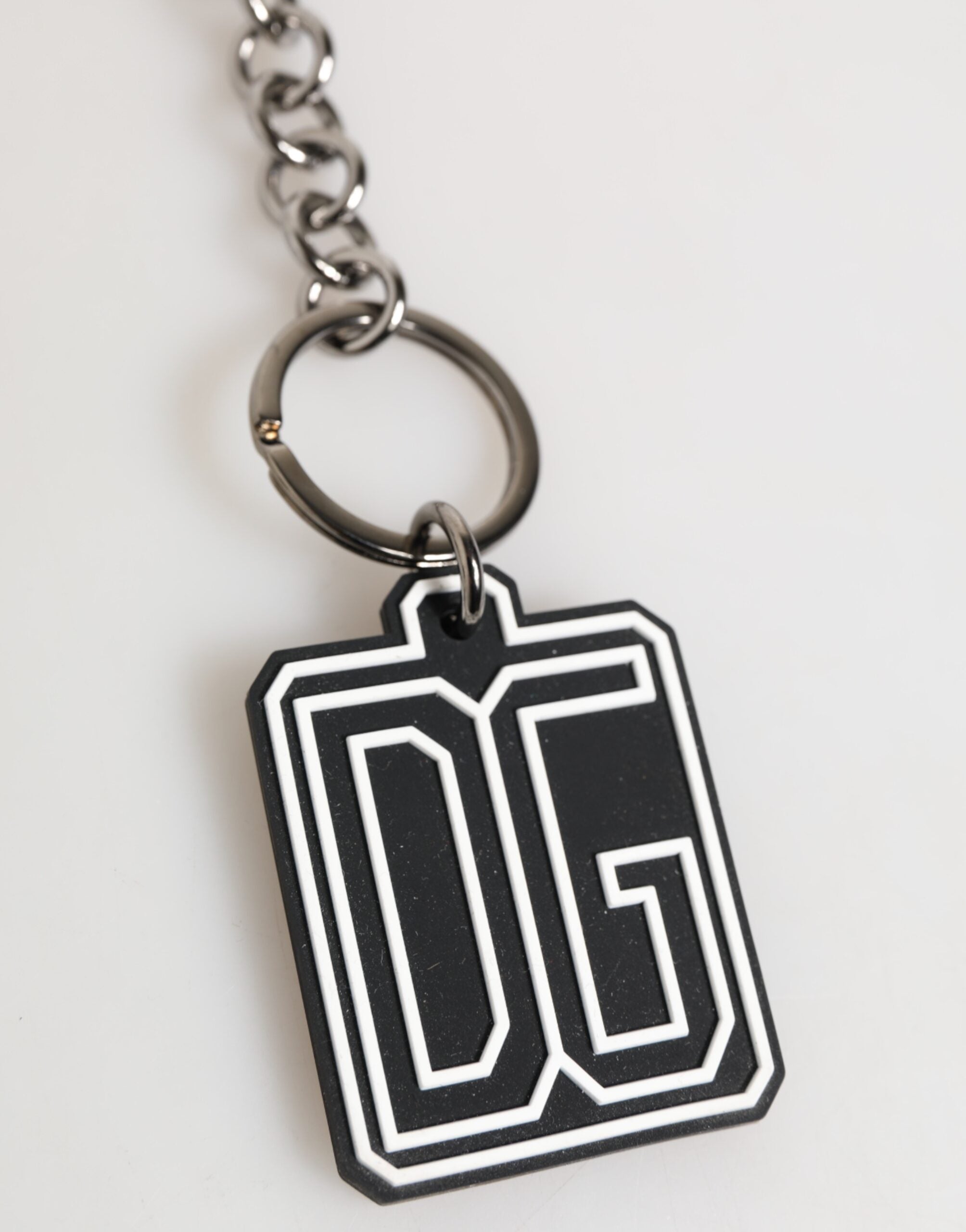 Dolce & Gabbana Svartvit DG Gummilogotyp Silver Herrnyckelring Nyckelring