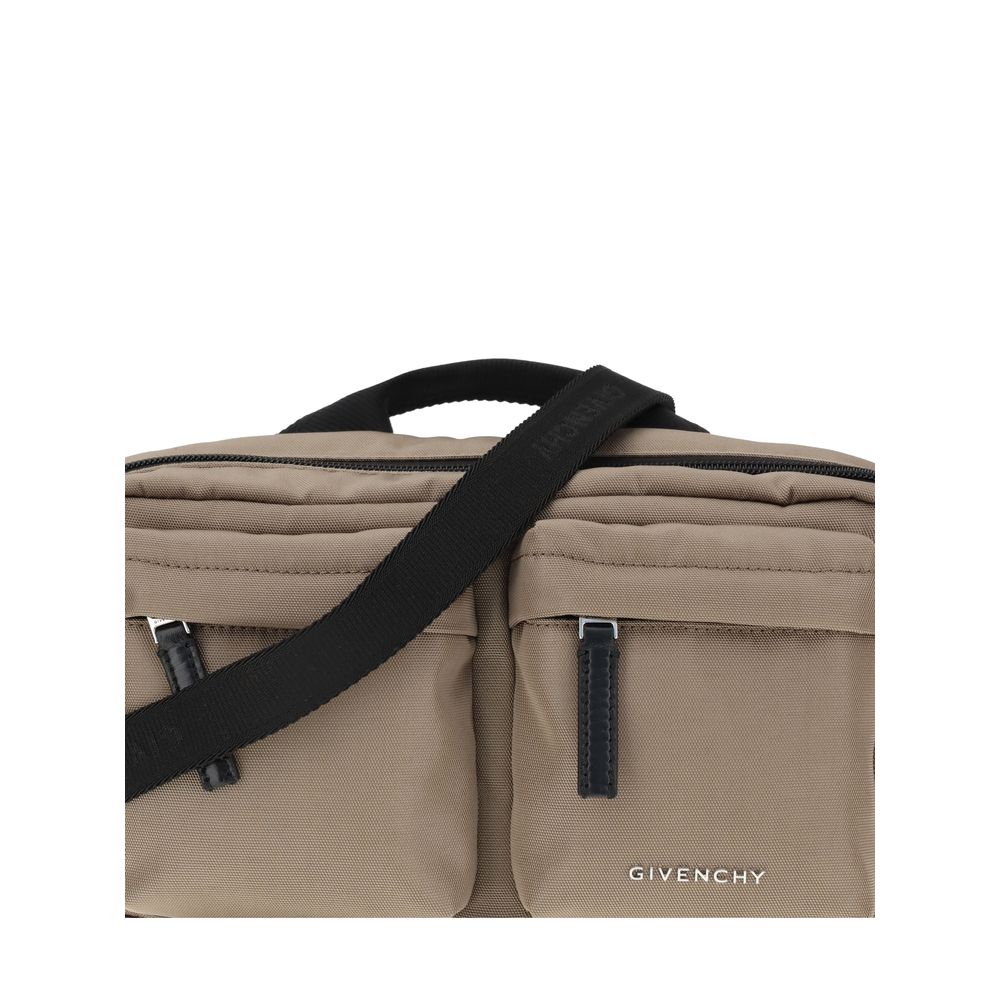 Givenchy Essential U midjeväska i canvas