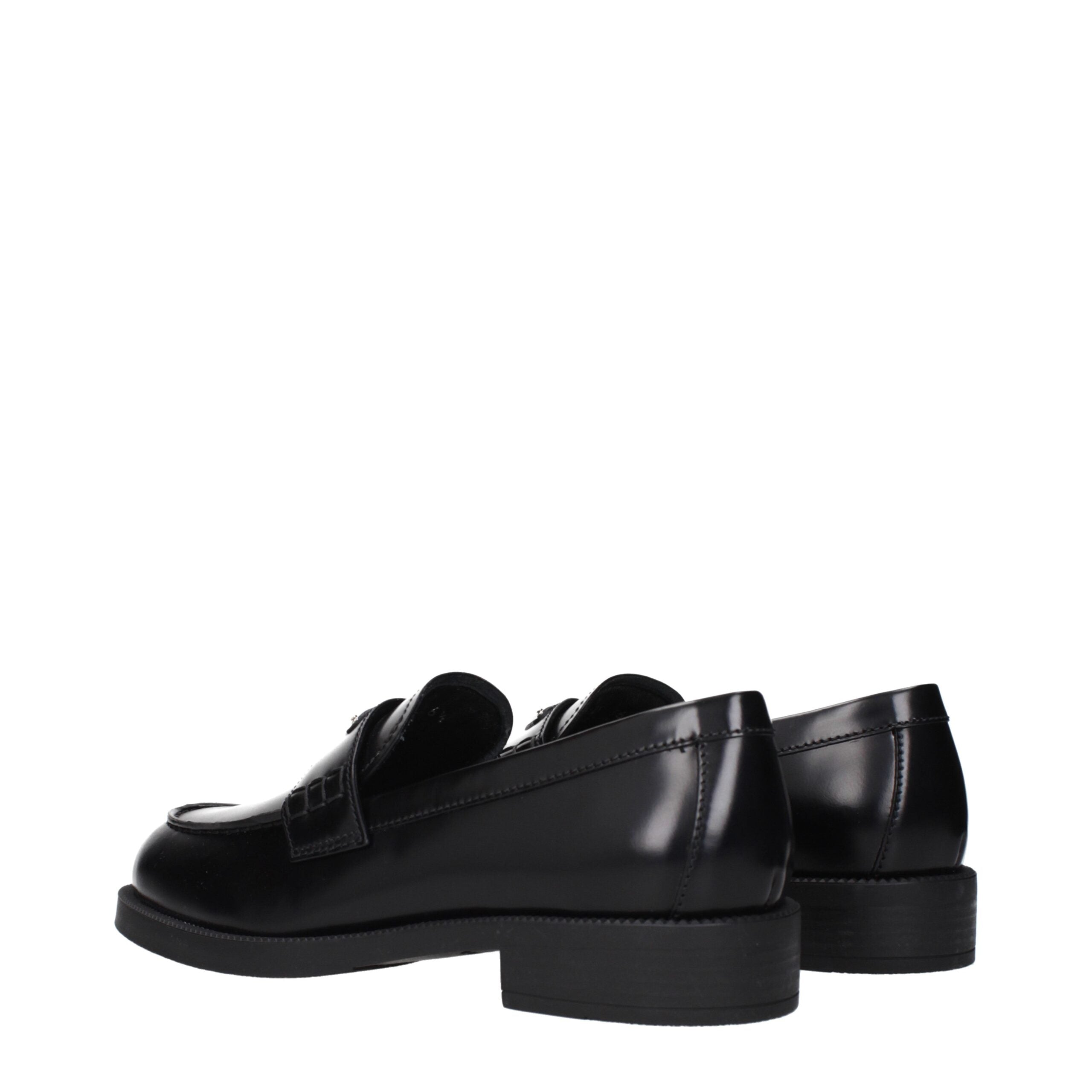 Prada svarta slip-on loafers i läder