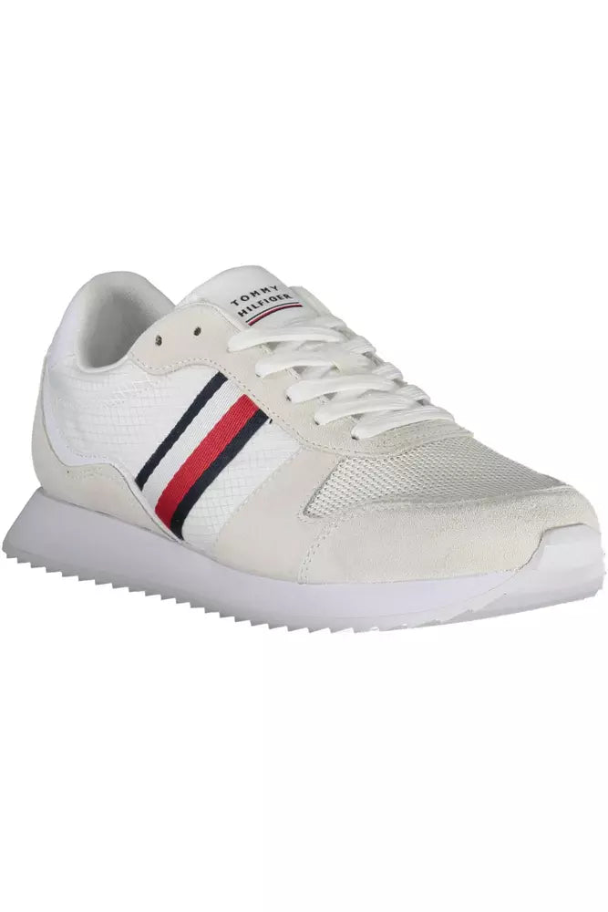 Tommy Hilfiger miljömedvetna vita sneakers med logotypdetaljer