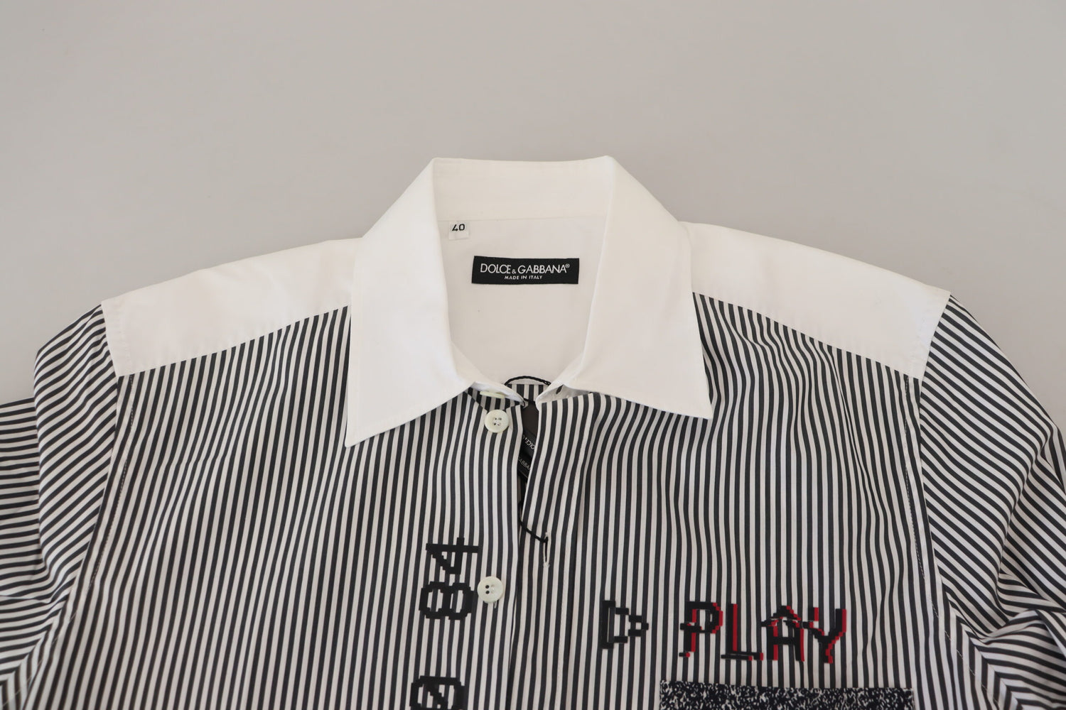 Dolce &amp;amp; Gabbana Gråvit randig slim fit skjorta