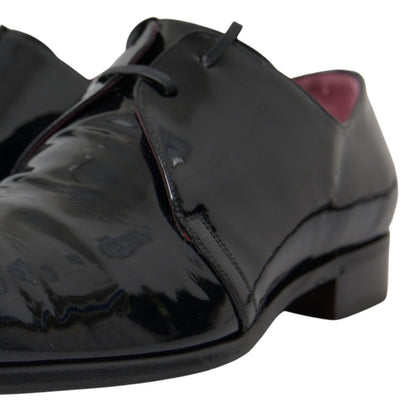 Dolce &amp;amp; Gabbana svarta formella skor i lackskinn