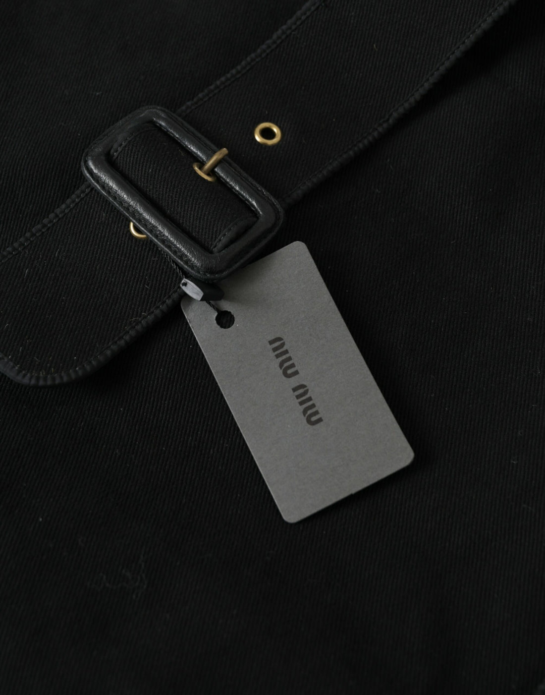 Miu Miu svart canvas denim logotyp axelväska