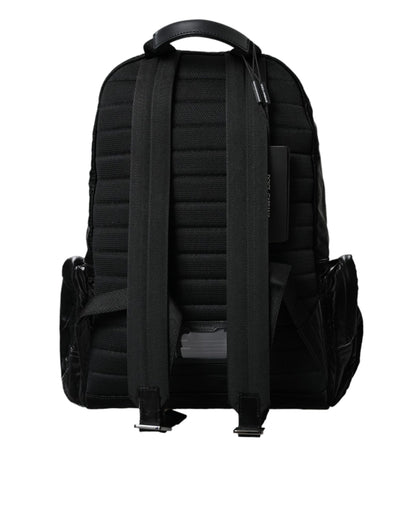 Dolce &amp;amp; Gabbana Svart Ryggsäck i Lackskinn med Logotypplakett