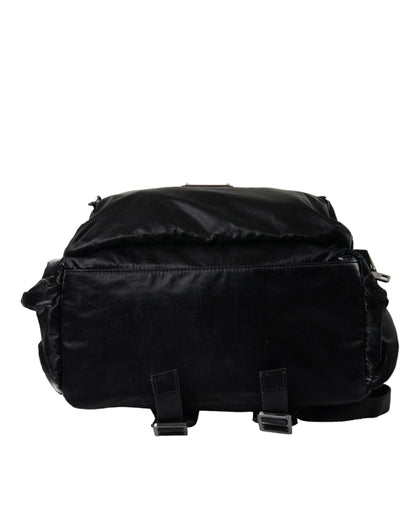 Dolce &amp;amp; Gabbana Svart Ryggsäck i Lackskinn med Logotypplakett
