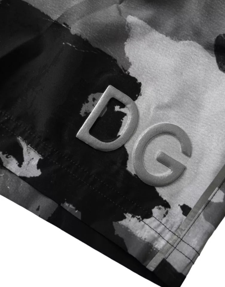 Dolce &amp;amp; Gabbana Flerfärgade Kamouflage DG Logo Beachwear Shorts Badkläder