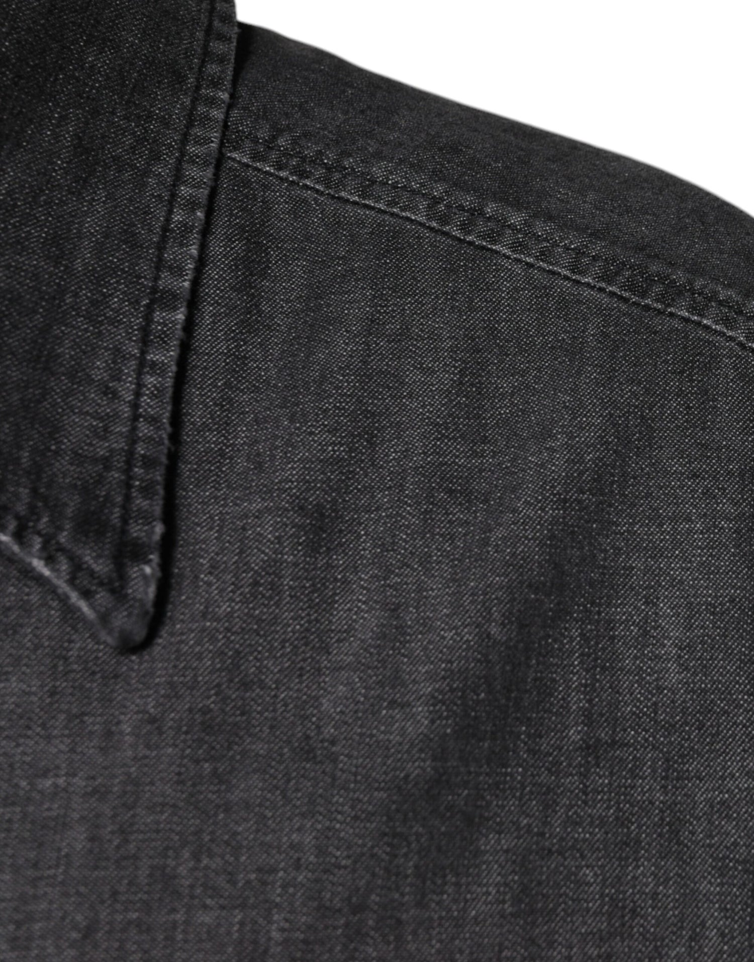 Dolce &amp;amp; Gabbana svart denimskjorta med logotyp och knappar i bomull