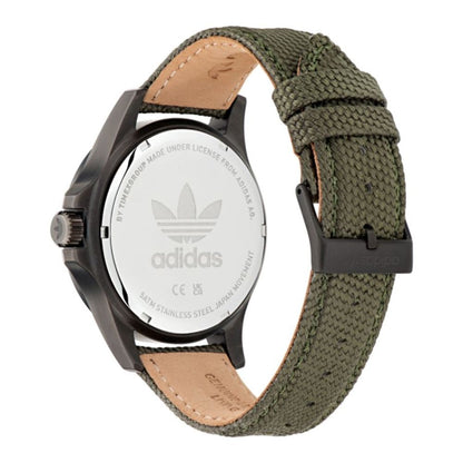 Adidas grön tygklocka