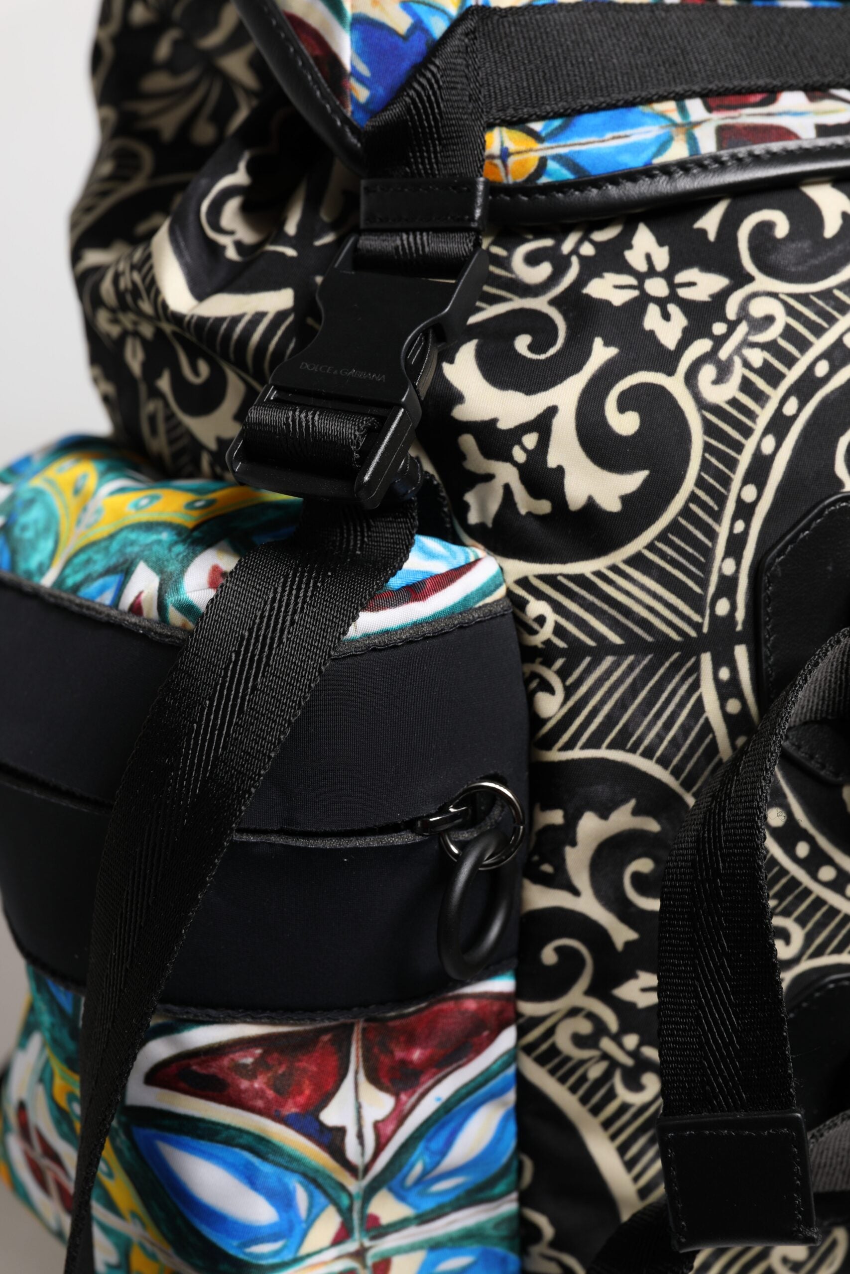 Dolce &amp;amp; Gabbana Flerfärgad Maiolica-tryck Nylon Ryggsäck Väska