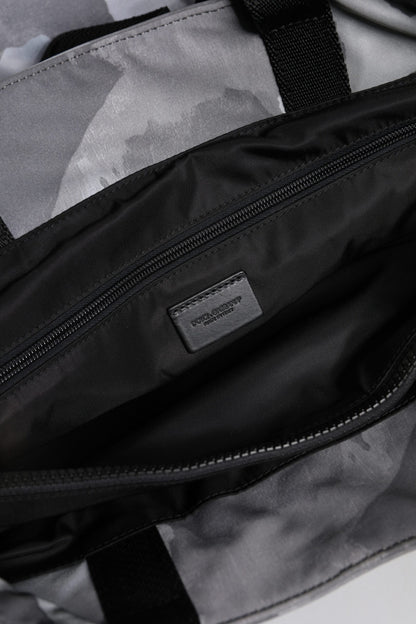 Dolce &amp;amp; Gabbana svart kamouflage axelremsväska med logotypplakett