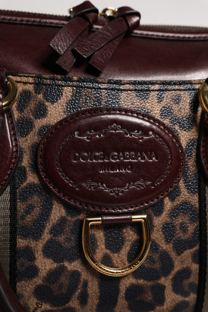 Dolce &amp;amp; Gabbana Brun Leopard Läder Duffelväska med Axelrem