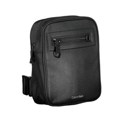 Calvin Klein Sleek svart axelväska med kontrasterande detaljer