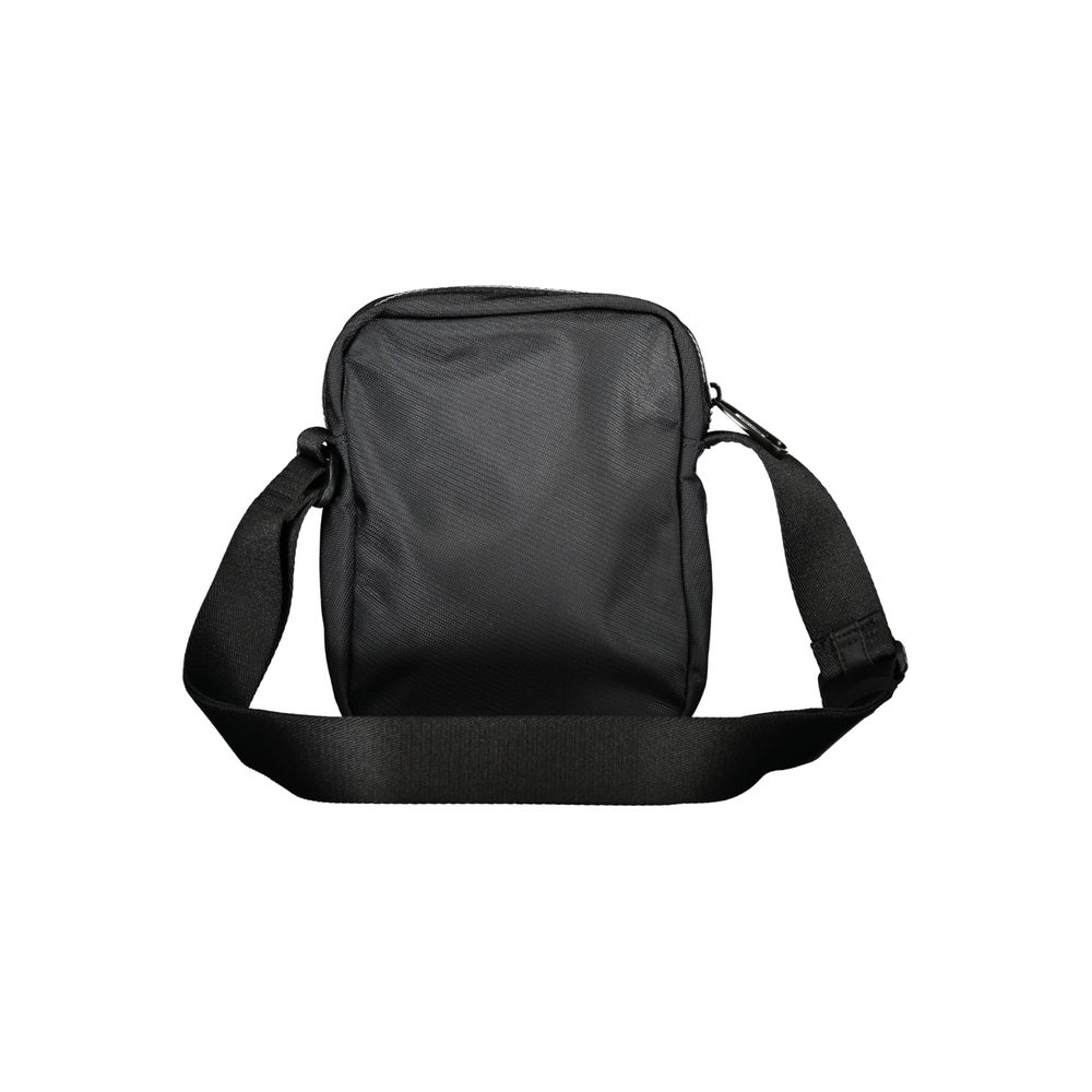 Calvin Klein Sleek svart återvunnen axelväska