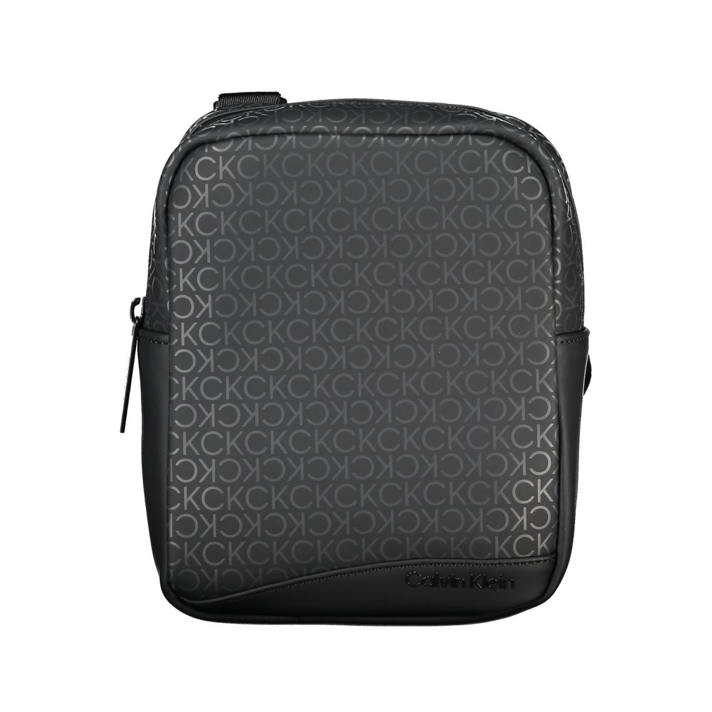 Calvin Klein Sleek svart axelväska med kontrasterande detaljer