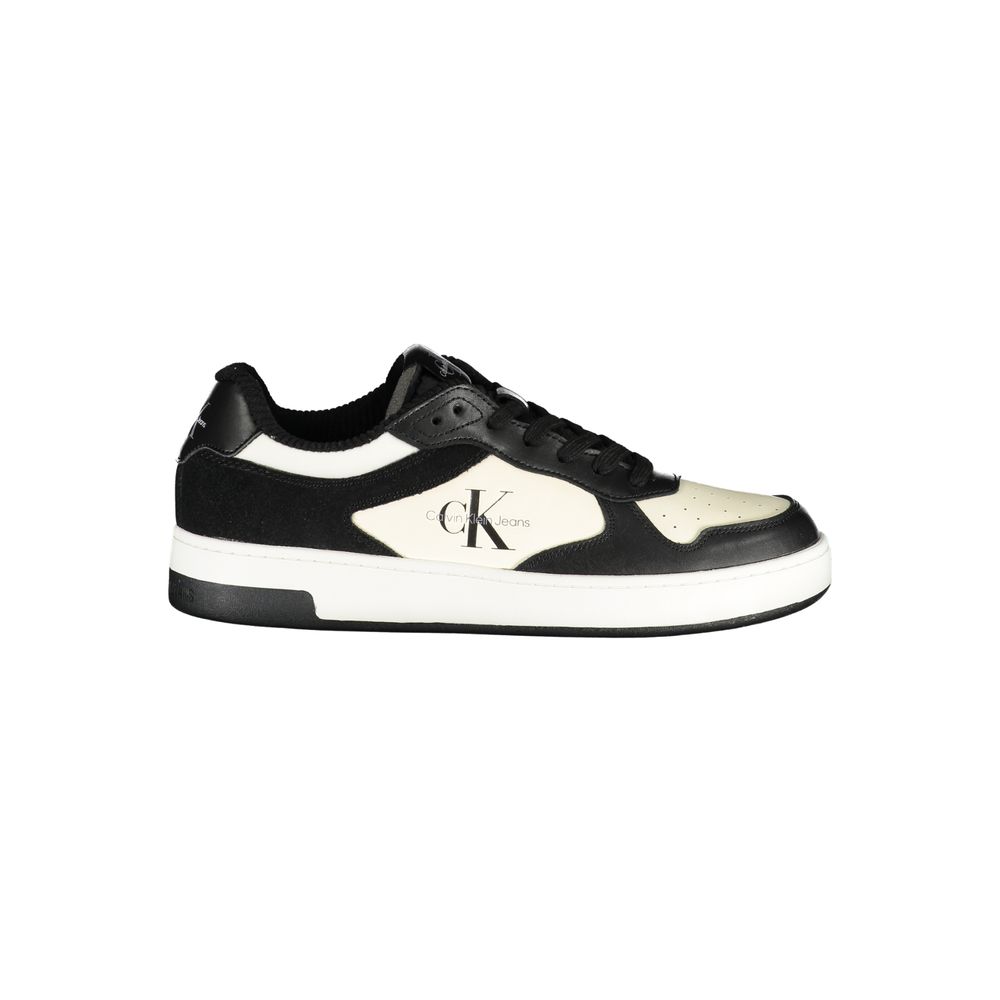 Calvin Klein Sneakers i svart med kontrastdetaljer
