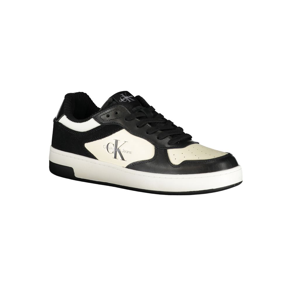 Calvin Klein Sneakers i svart med kontrastdetaljer