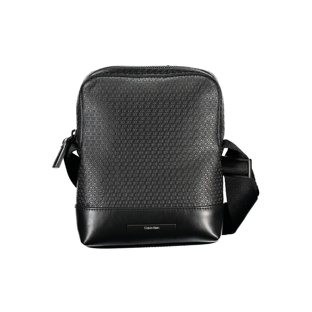 Calvin Klein elegant svart axelväska med kontrasterande detaljer