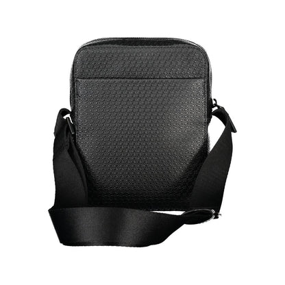 Calvin Klein elegant svart axelväska med kontrasterande detaljer