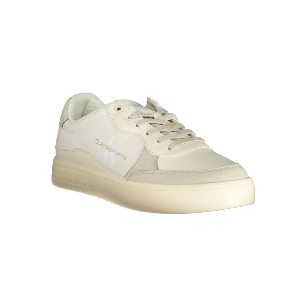 Calvin Klein Eleganta Vita Sneakers med Kontrastdetaljer