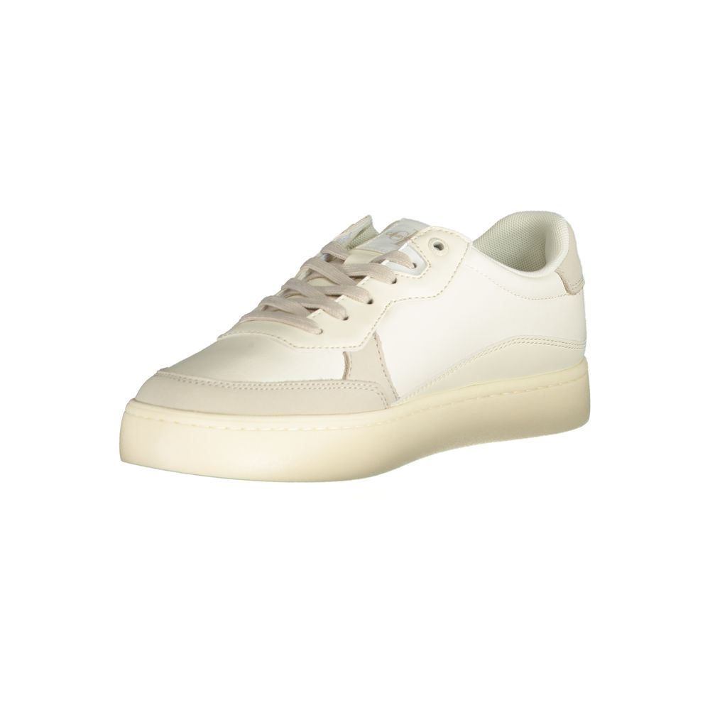 Calvin Klein Eleganta Vita Sneakers med Kontrastdetaljer